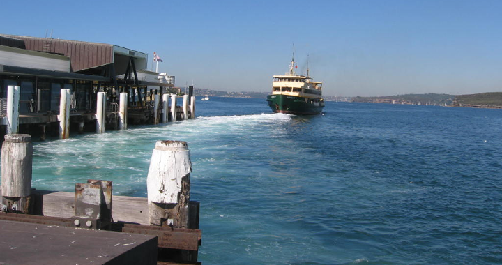 Sydney Ferry leaving Manly